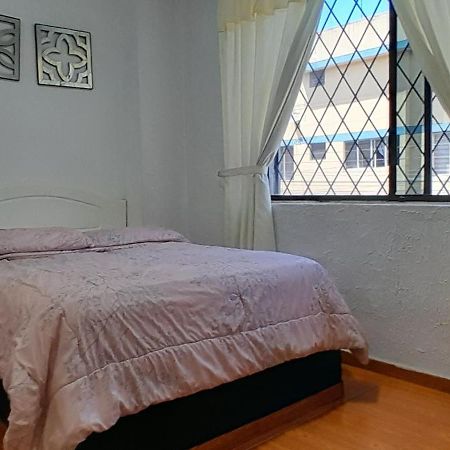Hostal Brilliant Кіто Екстер'єр фото