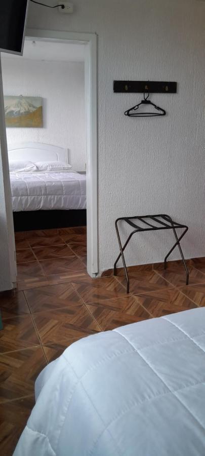 Hostal Brilliant Кіто Екстер'єр фото