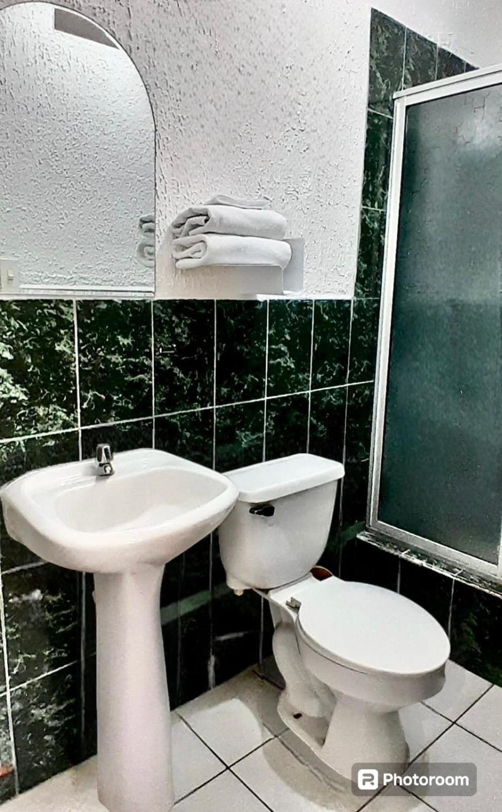 Hostal Brilliant Кіто Екстер'єр фото